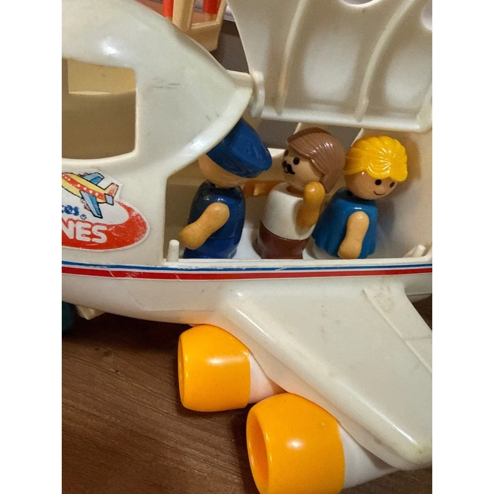 Vintage 1980s Fisher Price Little People Airport 996 Terminal Plane Set